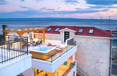 Jesenice Villa | Exclusive Villa Amara with infinity heated pool - sea view, family, stylish, pet friendly, jacuzzi, sauna, bbq, 5 parking spaces