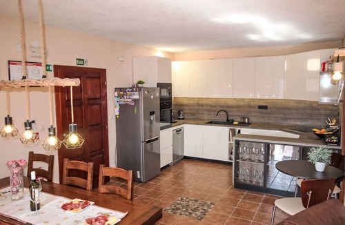 Muc House | für 8 Personen mit privatem Swimmingpool im Hinterland von Split by Interhome