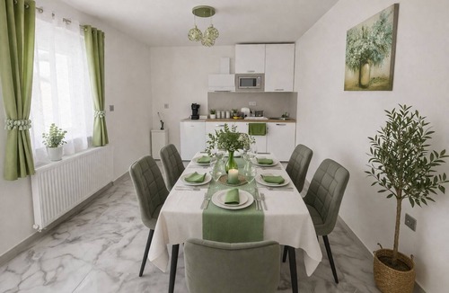 Seliste Apartment | Fabulous 2-bedroom apartment with AC in charming Smoljanac