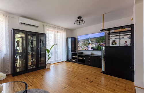 Koper House | Fabulous house in Koper with free parking in front of the house,jacuzzi