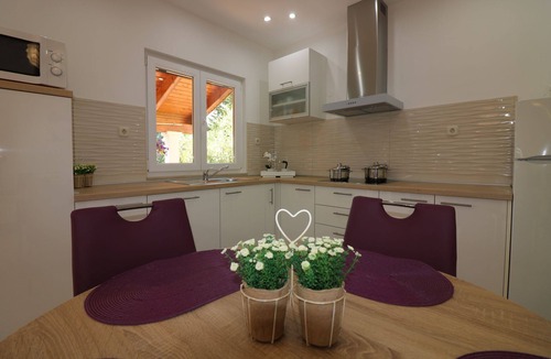 Vrvari House | Family and Child Friendly Apartments Residence Lorena Porec