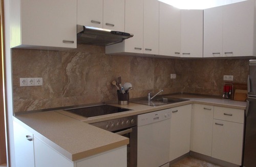 Cove Basina (Jelsa) Apartment | Family apartment for 4 people in a prime location, right on the beach