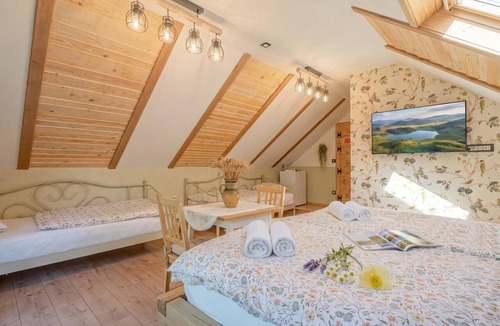 Beltinci Hotel | Family Barn Room w/Shared Pool Škedenj 1, Ljutomer, Slovenia