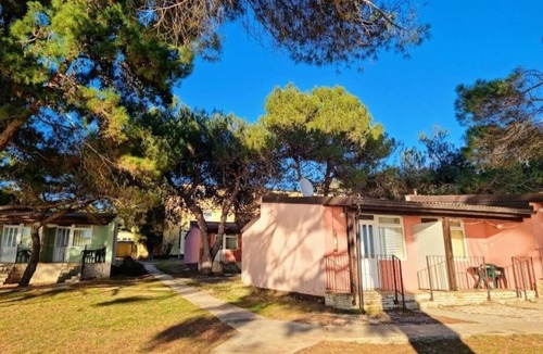 Novigrad Apartment | Family Bungalow Pineta