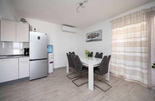 Maslenica House | Family friendly house with a swimming pool Maslenica, Novigrad (K-23719)