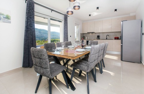 Srinjine House | Family friendly house with a swimming pool Srinjine, Split (K-23770)