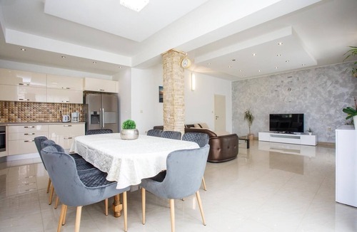 Srinjine House | Family friendly house with a swimming pool Srinjine, Split (K-23950)