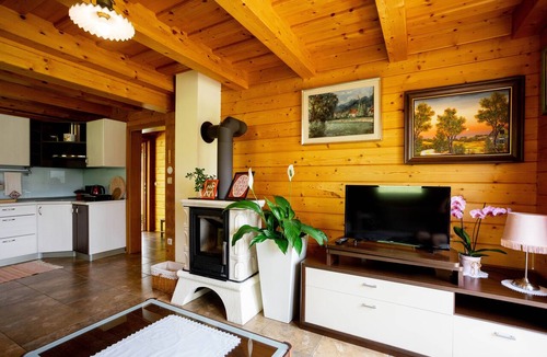 Lasko Apartment | Family-Friendly Retreat In Untouched Nature,10 Minutes from Three Water Parks.