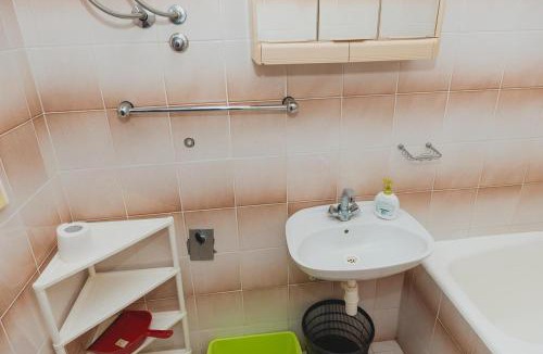 Grebastica Apartment | Family friendly seaside apartments Grebastica, Sibenik - 15170