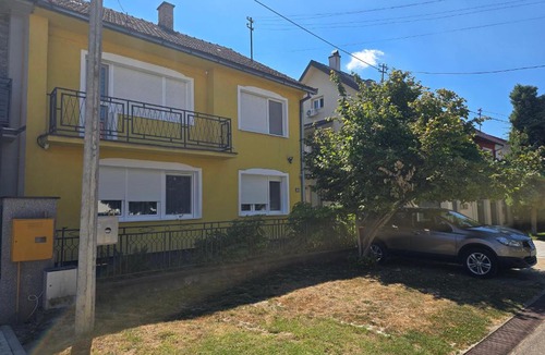 Backa Palanka House | Family Garden Apartment