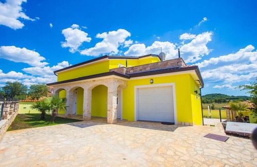 Musalez Villa | Family house Villa Gialla with private pool