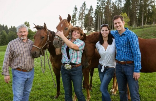 Kocevska Reka House | Family & Pet friendly Ranch Marina with horses