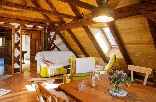 Lasko House | Farm Stay Pirc - Hayloft Apartment
