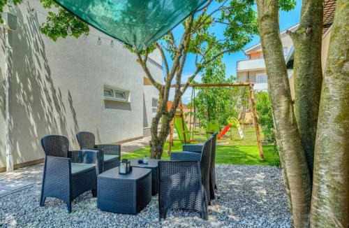 Dicmo Villa | Five Bedroom Villa with Private Pool