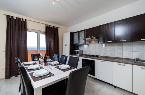 Prigradica House | Five bedrooms holiday home with swimming pool and fantastic Sea view