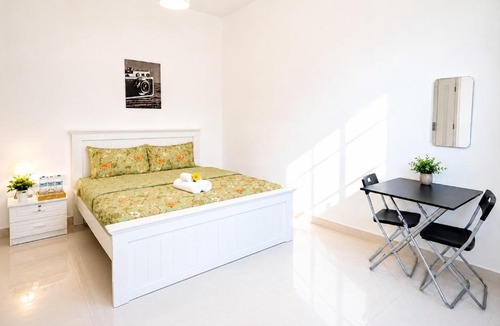 Al Zahiyah Apartment | Flora Residence