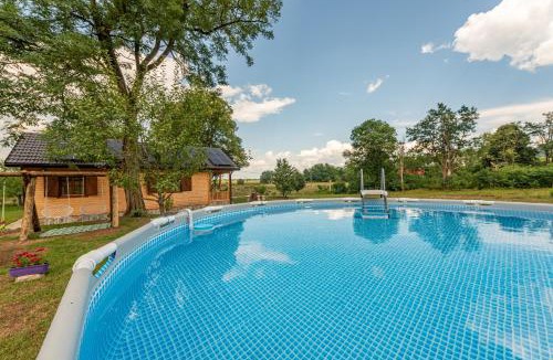 Seliste Ski Chalet | Forest Paradise