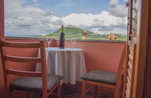 Brkac Apartment | Four-bedroom apartment with balcony Motovun - Bataji, Central Istria - Središnja Istra (A-7069-a)