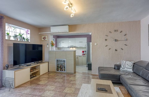 Antonci Apartment | Four-Bedroom Apartment Magnolija