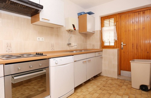 Duce Apartment | Four-bedroom apartment with terrace and sea view Duće, Omiš (A-2829-a)