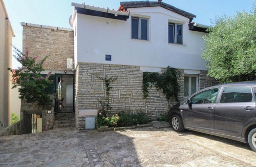 Milna Apartment | Four Bedroom Cozy Apartment In Milna