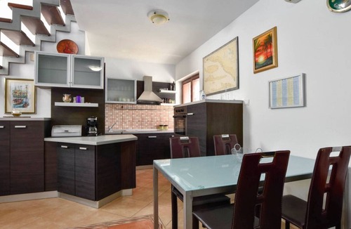 Dol House | Four Bedroom Holiday Home