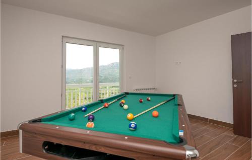 Veliki Prolog House | Four-Bedroom Holiday Home In Veliki Prolog