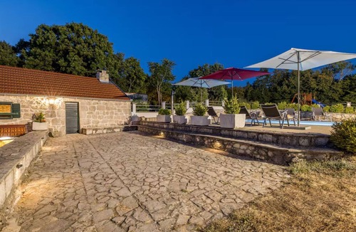 Lovrec House | Four Bedroom Villa with Outdoor Pool