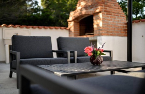 Pasman House | Four Bedroom Villa With Hot Tub
