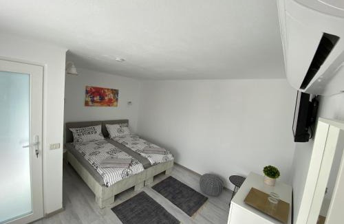 Curtea De Arges House | Four Rooms