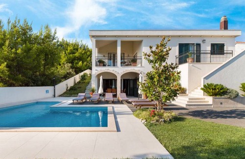 Seget Vranjica House | Frasena