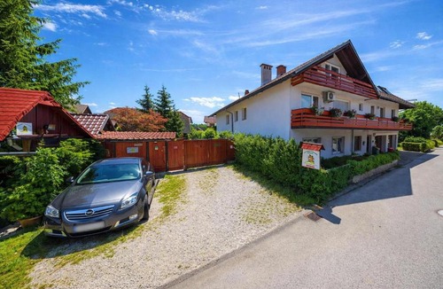 Praprotna Polica House | Frenkcottage 5 KM FROM THE AIRPORT