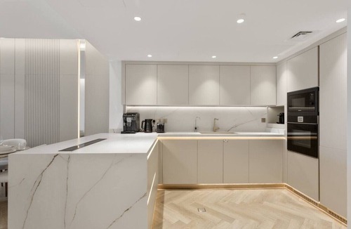 Jumeirah Lake Towers Apartment | Fully upgraded 1 Bedroom in JLT