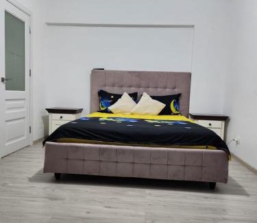 Gara de Nord Apartment | Gara De Nord 3 Rooms Apartment Superb City View