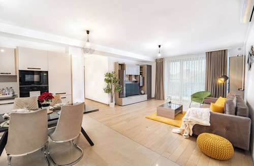 Timisoara Apartment | Garden side Emma accommodation in Monarh Tower