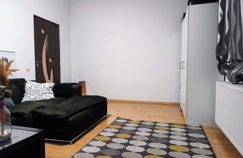 Sector 2 Apartment | Garden Suite near Pipera: Parking + Fast Wi-Fi