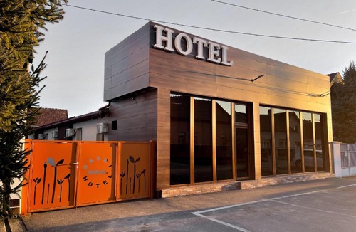Zrenjanin Hotel | Garni Ideal