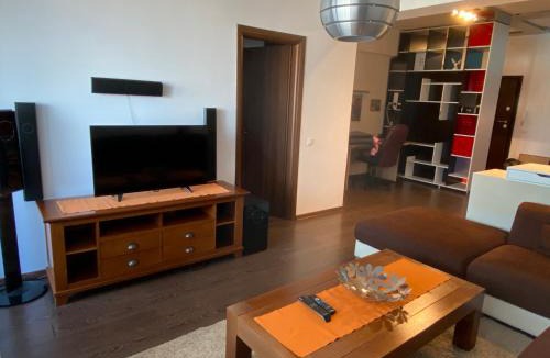 Sector 1 Apartment | GIS North House