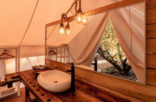 Stari Grad RV Rental | Glamping - Plage Cache'e Open space holiday home