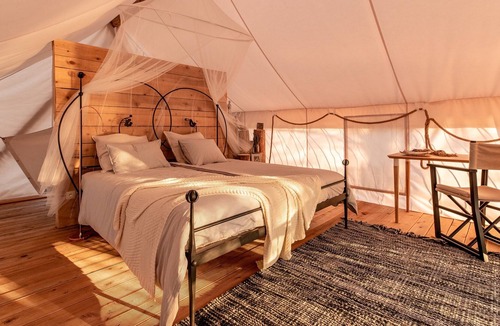 Stari Grad RV Rental | Glamping - Plage Cache'e Open space holiday home
