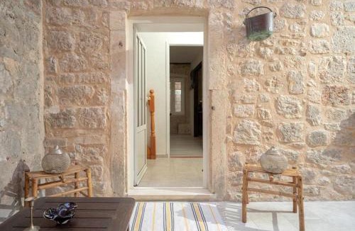 Stari Grad House | Golubica