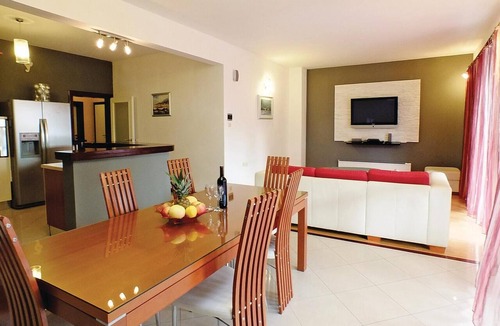 Kastel Stafilic Apartment | Gorgeous apartment in Kastel Stafilic