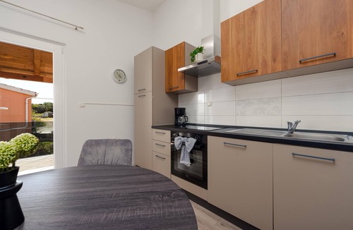 Podgradina Apartment | Gorgeous apartment in Podgradina