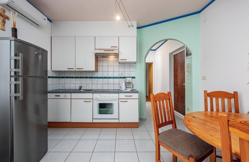 Đuba Apartment | Gorgeous apartment in Duba with WiFi