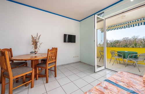 Đuba Apartment | Gorgeous apartment in Duba with WiFi