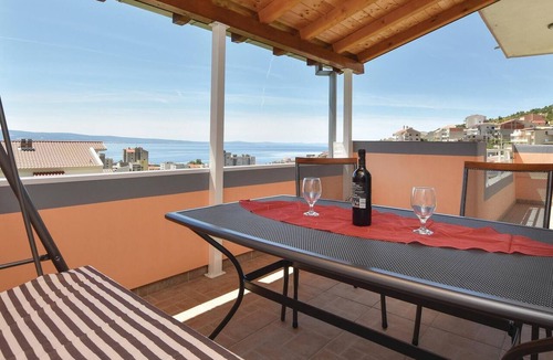 Dugi Rat Apartment | Gorgeous apartment in Dugi Rat