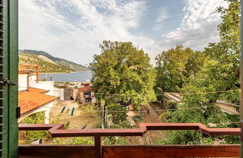 Karlobag Apartment | Gorgeous apartment in Karlobag with WiFi