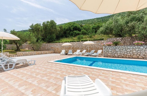 Ravni Apartment | Gorgeous apartment in Labin with WiFi