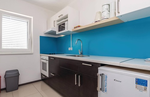 Kolan Apartment | Gorgeous apartment in Mandre with WiFi