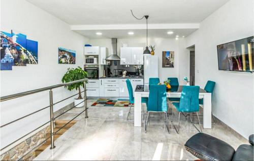Meterize Apartment | Gorgeous Apartment In Sibenik With Sauna